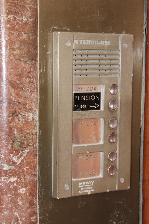 Pension Manoli ビルバオ エクステリア 写真